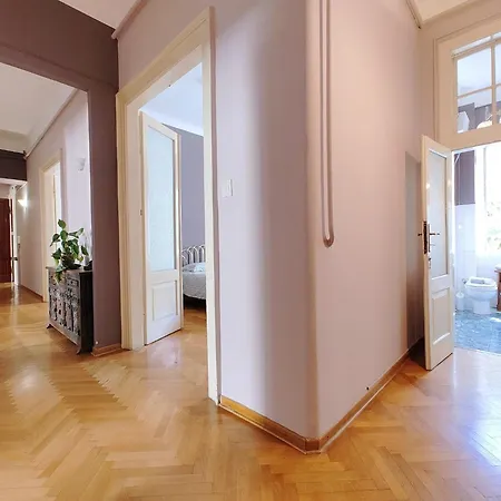 Maison d'hôtes B7 *