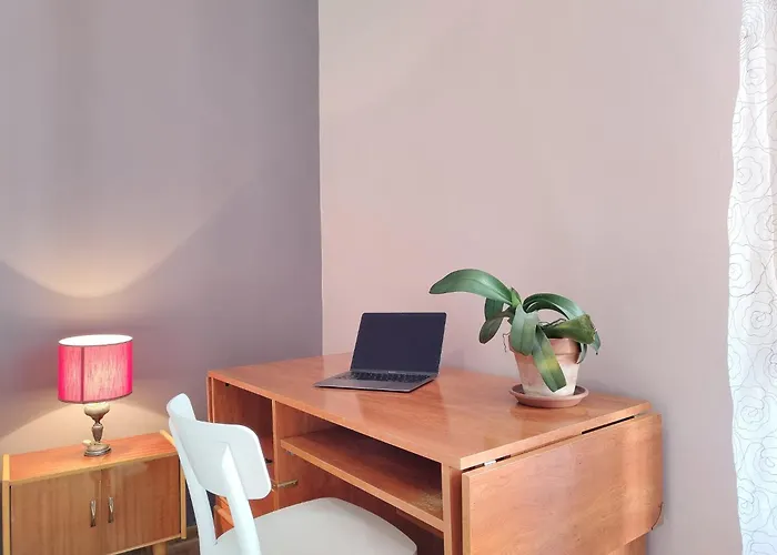 بيت ضيافة B7 *